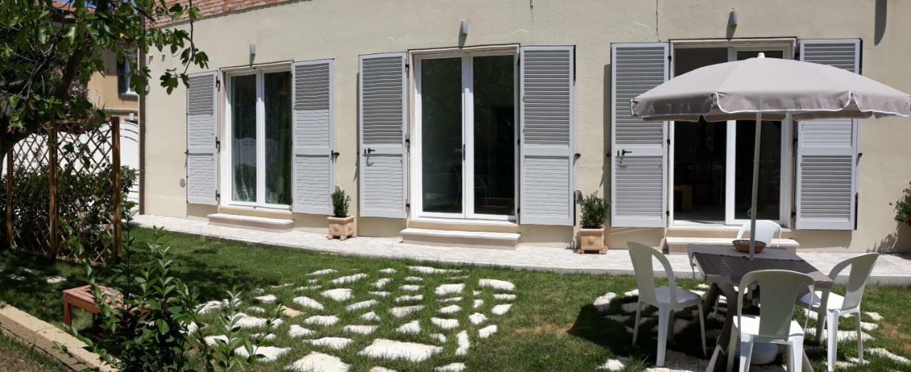 Le Pecore Di Terracotta * Pesaro